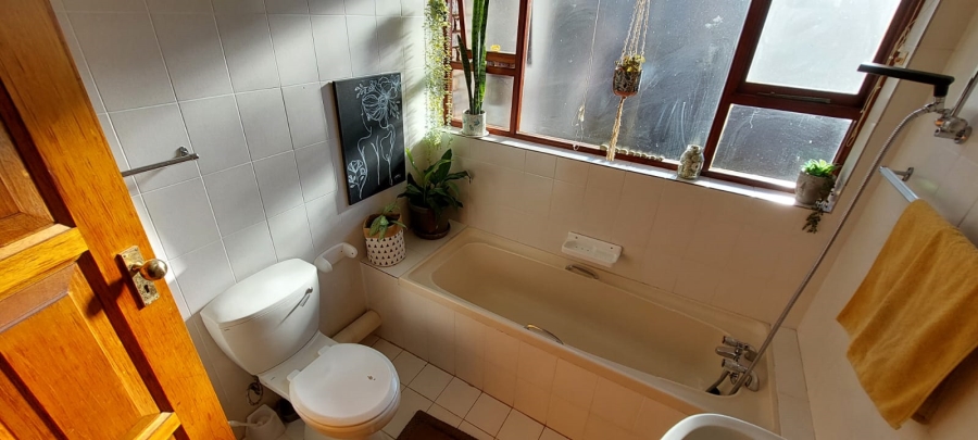 4 Bedroom Property for Sale in Noorsekloof Eastern Cape